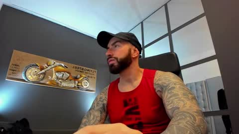 Snapshot of arongrant chatting on January 23, 9:08 am AronGrant online show from January 23, 9:08 am