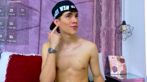 Arontawers online show from May 9, 7:48 pm