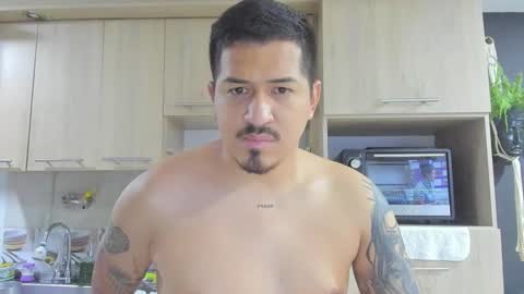 Snapshot of aronwilliams69 chatting on September 29, 10:49 pm ARON Independent model online show from September 29, 10:49 pm