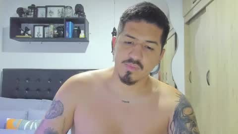 Snapshot of aronwilliams69 chatting on October 18, 2:05 am ARON Independent model online show from October 18, 2:05 am