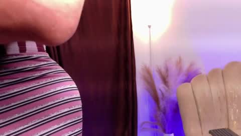   online show from April 29, 11:22 pm
