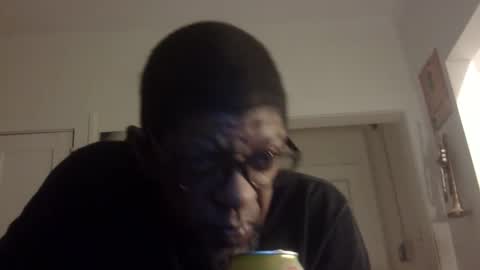 Snapshot of arteblazze chatting on October 6, 12:37 am Arteblazze not daddy boy bitch or nigga online show from October 6, 12:37 am