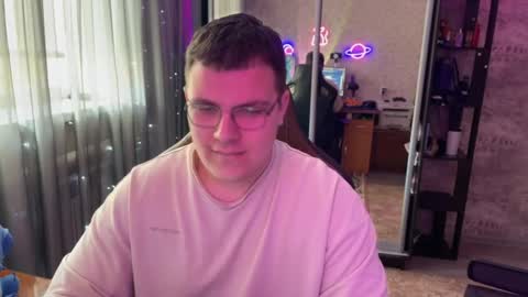 arthurabel online show from March 15, 7:49 am