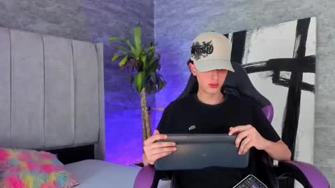 arthurcox_ online show from February 8, 11:59 am