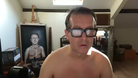 artisterotic online show from October 22, 8:51 am