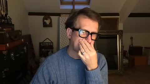 artisterotic online show from February 4, 4:57 pm