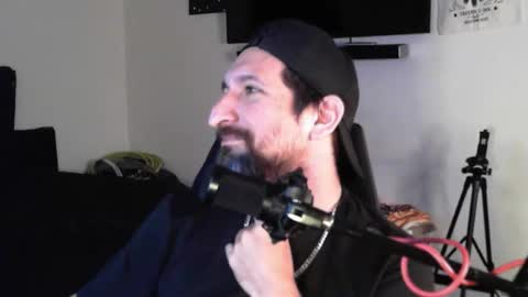 Snapshot of asanator101 chatting on September 10, 3:05 am DevilPup75 online show from September 10, 3:05 am