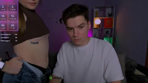 ash_raven_ online show from October 19, 9:51 pm