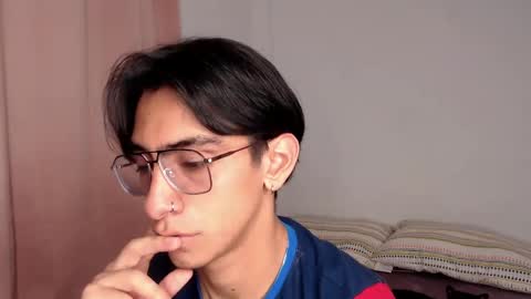 Ash online show from November 18, 12:36 am