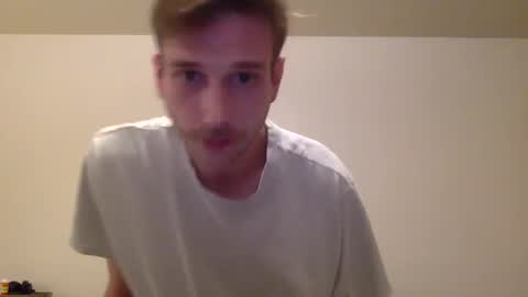 Snapshot of ashingwest97 chatting on September 11, 1:04 am Ashing online show from September 11, 1:04 am