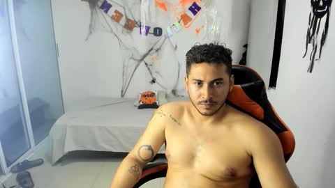 Snapshot of ashlan_king chatting on October 30, 2:35 am ashlan_king online show from October 30, 2:35 am