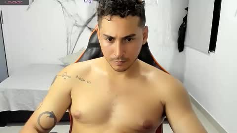 Snapshot of ashlan_king chatting on October 20, 2:37 am ashlan_king online show from October 20, 2:37 am