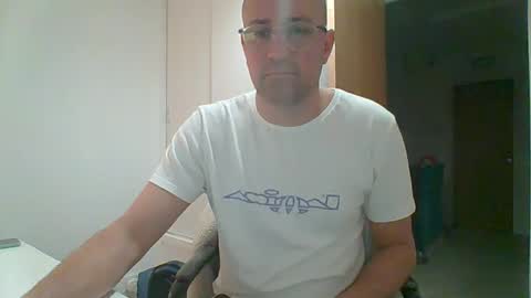 Snapshot of ashleyswim80 chatting on January 17, 7:41 am Ashleyswim80 online show from January 17, 7:41 am