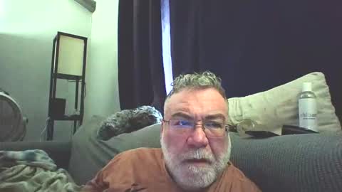 ashusuck online show from March 1, 7:13 pm