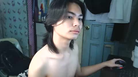 Snapshot of asian_babyboi chatting on October 11, 7:34 am asian_babyboi online show from October 11, 7:34 am