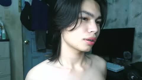 Snapshot of asian_babyboi chatting on October 2, 12:53 pm asian_babyboi online show from October 2, 12:53 pm