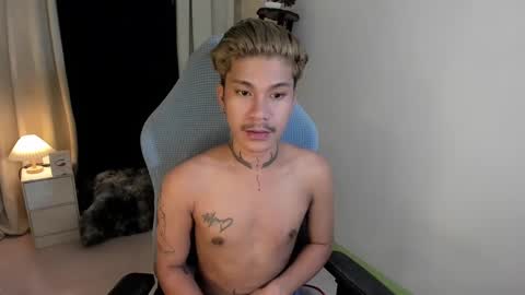 Snapshot of asian_cumsawyer chatting on December 23, 3:07 am bigload CUM take me private show or passwordshow online show from December 23, 3:07 am