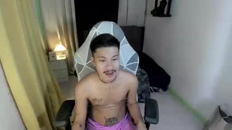 Snapshot of asian_cumsawyer chatting on January 10, 5:58 am bigload CUM take me private show or passwordshow online show from January 10, 5:58 am