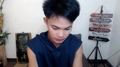 Snapshot of asian_lover05 chatting on October 10, 4:34 pm asian_lover05 online show from October 10, 4:34 pm