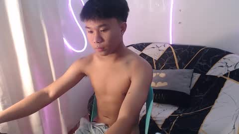 Snapshot of asian_prince_of_cock chatting on September 12, 6:46 am Prince online show from September 12, 6:46 am