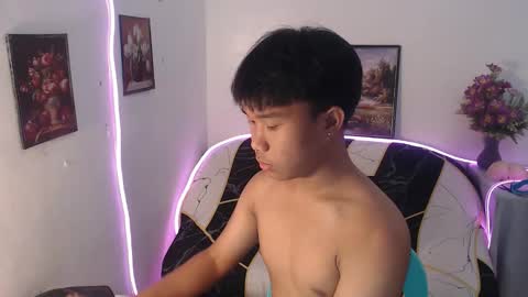 Snapshot of asian_prince_of_cock chatting on September 29, 7:51 am Prince online show from September 29, 7:51 am