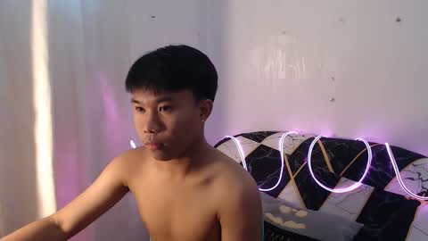 Snapshot of asian_prince_of_cock chatting on September 21, 6:13 am Prince online show from September 21, 6:13 am