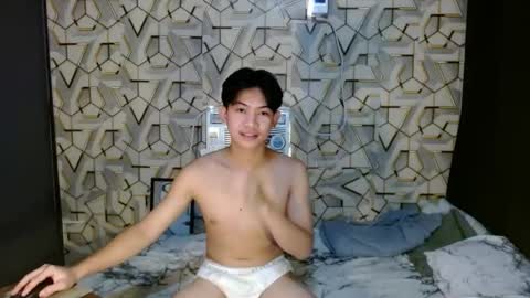 Snapshot of asian_wayne chatting on December 4, 6:22 am wayne online show from December 4, 6:22 am