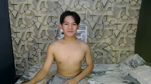 Snapshot of asian_wayne chatting on December 11, 3:22 pm wayne online show from December 11, 3:22 pm