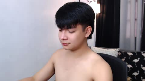 Snapshot of asianacexl chatting on January 10, 12:49 am asianacexl online show from January 10, 12:49 am