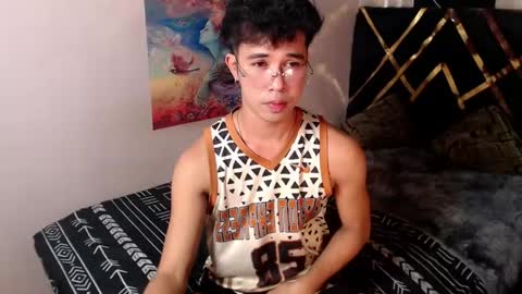 asiancum_peter online show from April 23, 3:22 am