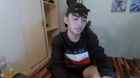 Bry online show from December 25, 11:54 am