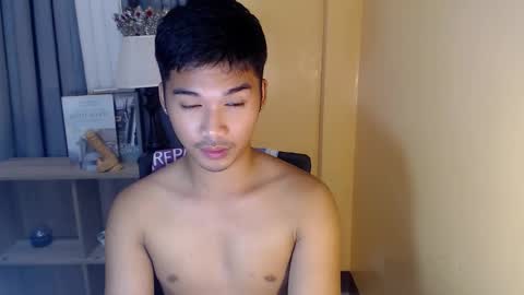 Snapshot of asianhunk_jamesx chatting on October 14, 12:56 pm asianhunk_jamesx online show from October 14, 12:56 pm