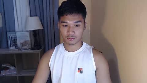 Snapshot of asianhunk_jamesx chatting on October 28, 11:45 am asianhunk_jamesx online show from October 28, 11:45 am