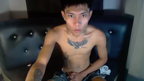 Snapshot of asianplayboyx chatting on February 28, 7:26 am mark online show from February 28, 7:26 am
