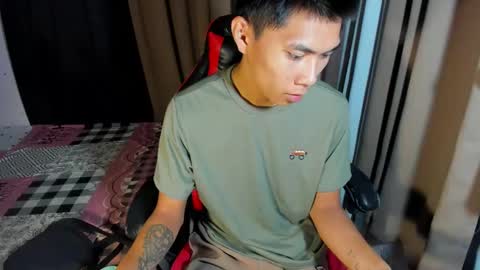 Snapshot of asianplayboyx chatting on January 19, 6:43 pm mark online show from January 19, 6:43 pm