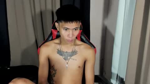 Snapshot of asianplayboyx chatting on February 13, 12:02 am mark online show from February 13, 12:02 am