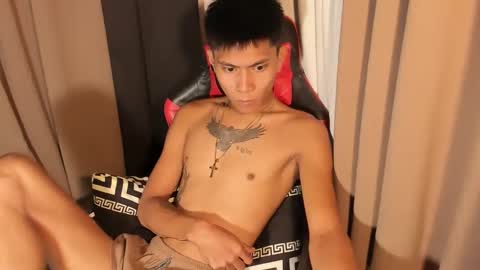 Snapshot of asianplayboyx chatting on February 25, 2:47 am mark online show from February 25, 2:47 am