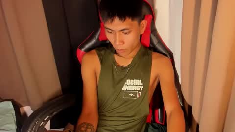 Snapshot of asianplayboyx chatting on February 26, 4:25 am mark online show from February 26, 4:25 am