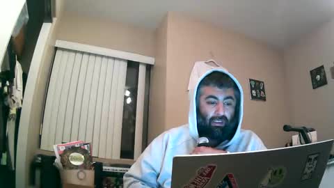 Snapshot of aspkt_uno_122 chatting on January 28, 9:08 am aspkt_uno_122 online show from January 28, 9:08 am