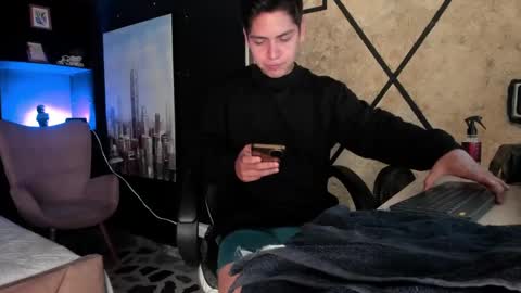 Snapshot of astablack_ chatting on September 11, 4:44 am astablack_ online show from September 11, 4:44 am
