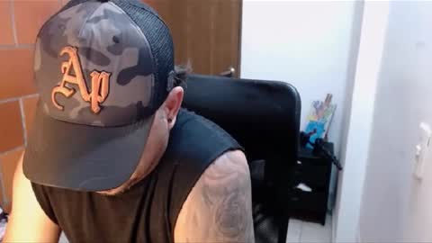 Snapshot of astton_nick chatting on January 29, 3:01 am Nick Astton online show from January 29, 3:01 am