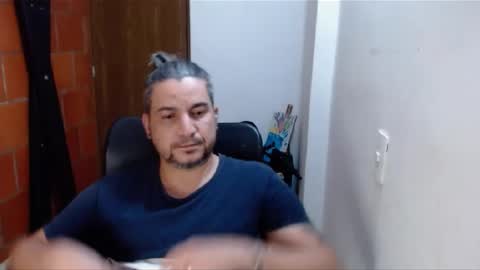 Snapshot of astton_nick chatting on February 22, 3:12 am Nick Astton online show from February 22, 3:12 am