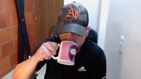 Snapshot of astton_nick chatting on February 13, 5:26 am Nick Astton online show from February 13, 5:26 am