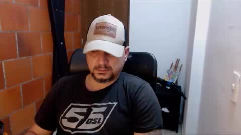 Snapshot of astton_nick chatting on January 19, 3:18 am Nick Astton online show from January 19, 3:18 am