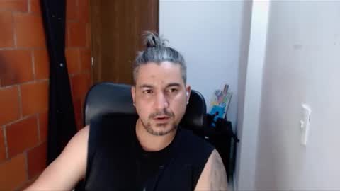 Snapshot of astton_nick chatting on February 1, 11:06 pm Nick Astton online show from February 1, 11:06 pm