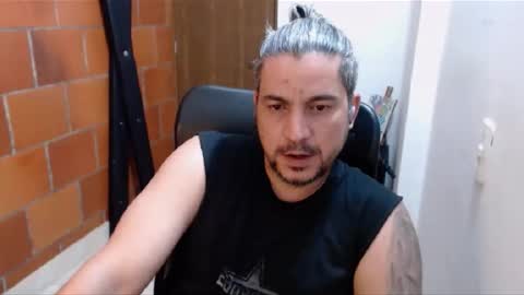 Snapshot of astton_nick chatting on February 26, 2:48 am Nick Astton online show from February 26, 2:48 am