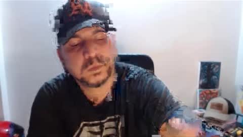 Snapshot of astton_nick chatting on December 28, 3:26 am Nick Astton online show from December 28, 3:26 am