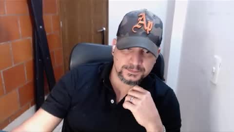 Snapshot of astton_nick chatting on January 23, 3:16 am Nick Astton online show from January 23, 3:16 am