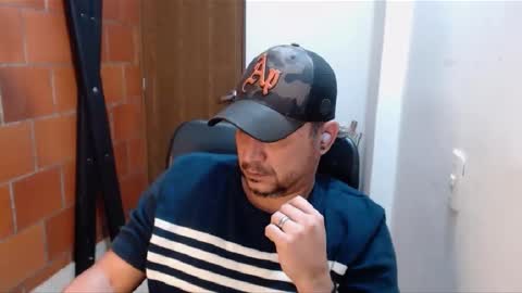 Snapshot of astton_nick chatting on February 24, 2:51 am Nick Astton online show from February 24, 2:51 am