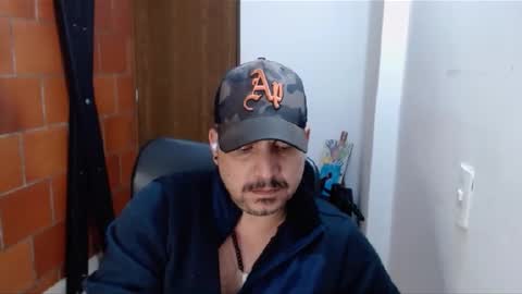 Snapshot of astton_nick chatting on January 26, 3:48 am Nick Astton online show from January 26, 3:48 am